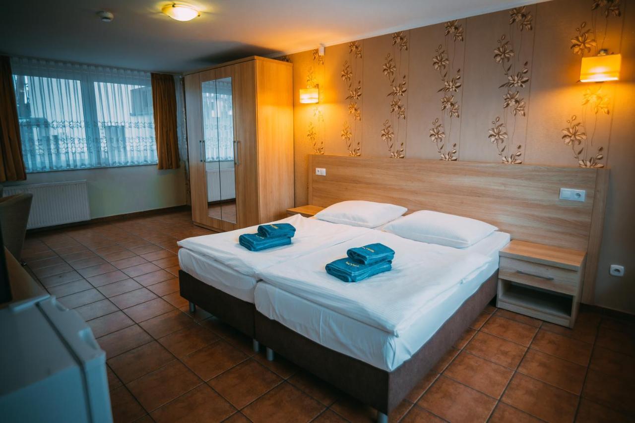 Hotel Wodnik Turawa Exterior foto